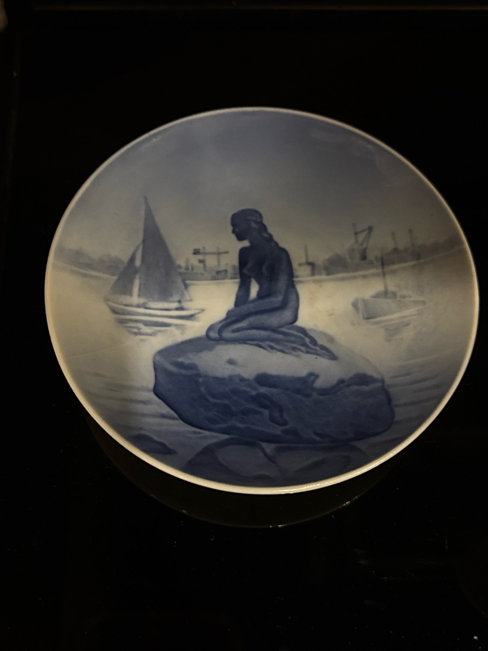 Royal Copenhagen Blue and White Mermaid Scene trinket dish 4.5"